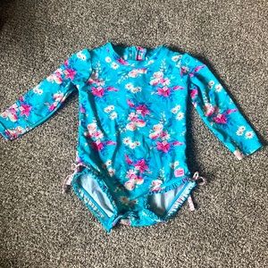 Rufflebutts rash guard